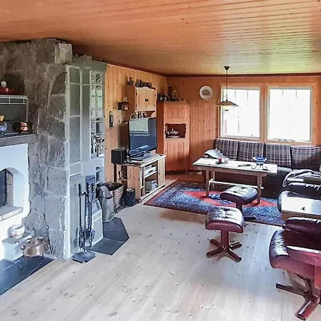 Hébergement de vacances 5 Bedroom Cozy In